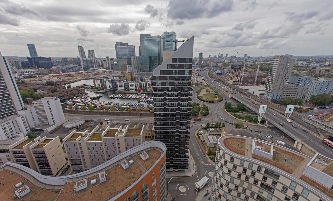3 Bedroom Property available To Rent in Charrington Tower ...