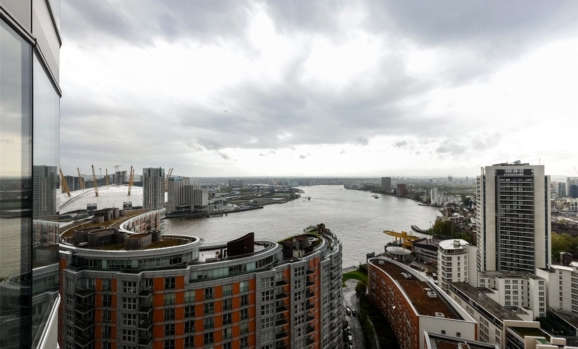 3 Bedroom Property available To Rent in Charrington Tower ...